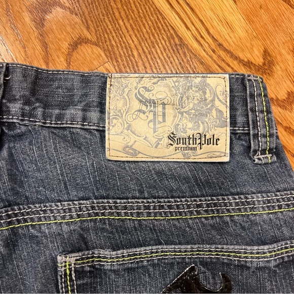 VINTAGE Y2K Southpole Jorts Men’s Baggy Denim Shorts Leather embroidered pockets - Picture 4 of 7